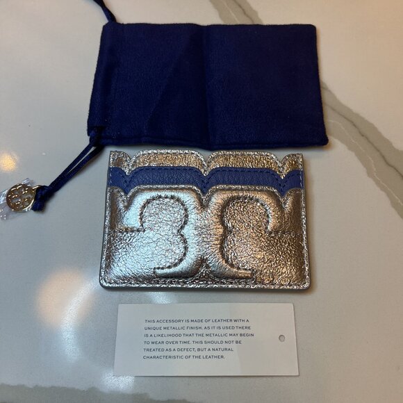 NWOT Tory Burch Scalloped-T Silver Metallic Leather Card Holder - Picture 8 of 9